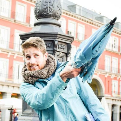 Leaf Tours Bilbao Equipo alegre y profesional